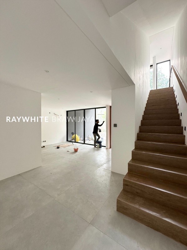 Brand New Townhouse Simatupang Lokasi Strategis