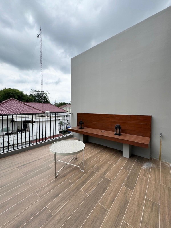 Brand New Townhouse Lebak Bulus Lokasi Strategis 