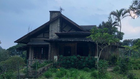 Dijual Villa Country Ekslusif - Lahan 2 Hektar Dengan View Pegunungan Di Bogor 