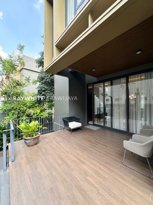 Rumah Modern Minimalis Dalam Lingkungan Tenang Area BSD 