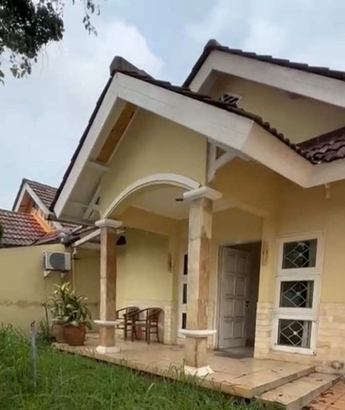 Disewa Rumah Strategis untuk Usaha atau Hunian di Rawa Buntu BSD