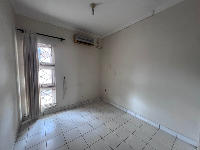 Disewa Rumah Strategis untuk Usaha atau Hunian di Rawa Buntu BSD