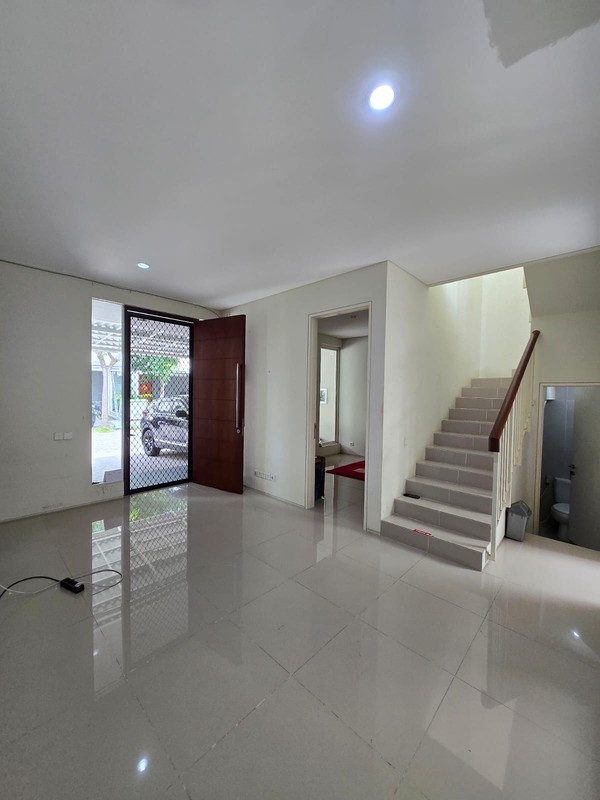 Murah Disewakan Rumah North West Park Citraland Surabaya Barat dekat Citra Kasih, Sport Cenyer, Citra Berkat 