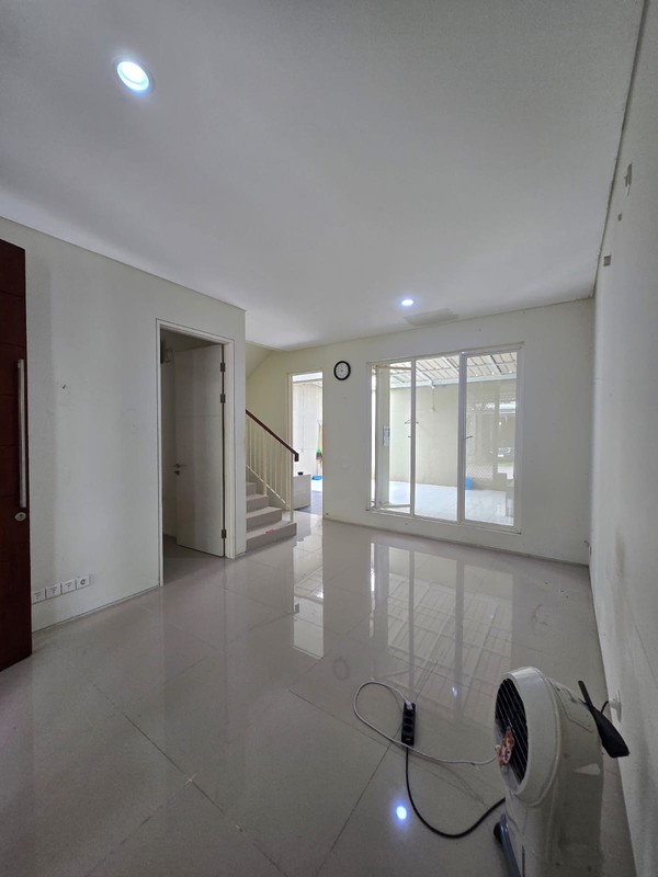 Murah Disewakan Rumah North West Park Citraland Surabaya Barat dekat Citra Kasih, Sport Cenyer, Citra Berkat 