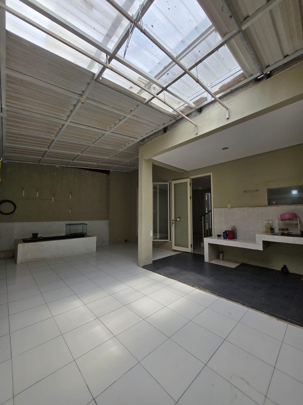 Murah Disewakan Rumah North West Park Citraland Surabaya Barat dekat Citra Kasih, Sport Cenyer, Citra Berkat 