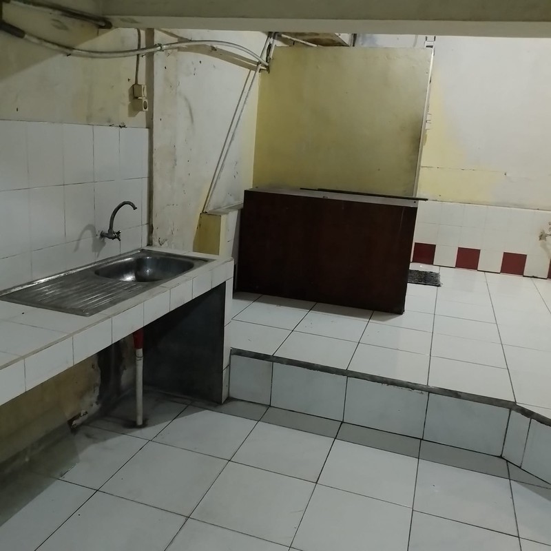 Dijual Ruko Lokasi Strategis Kawasan Perdagangan - Bandengan Selatan Tambora.