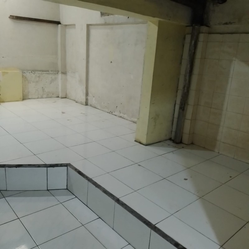 Dijual Ruko Lokasi Strategis Kawasan Perdagangan - Bandengan Selatan Tambora.