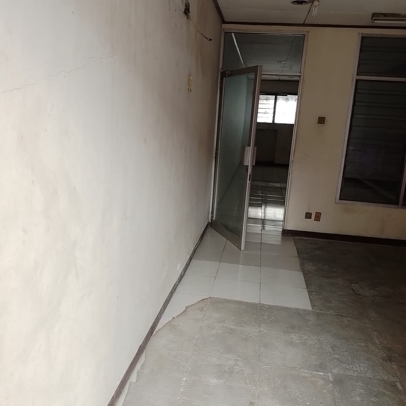 Dijual Ruko Lokasi Strategis Kawasan Perdagangan - Bandengan Selatan Tambora.