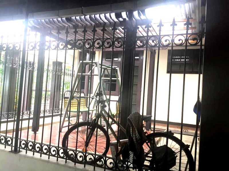 Rumah Luas, Lokasi strategis, bebas banjir di Bintaro Sektor 2