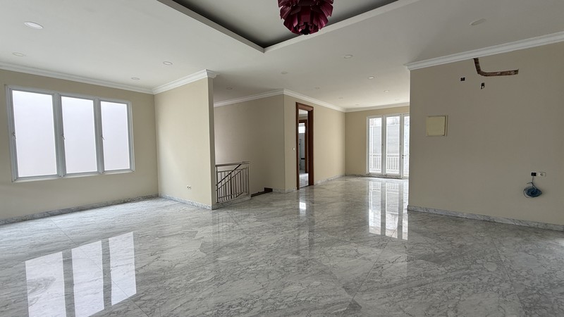 BRAND NEW AND MODERN HOUSE AT SENOPATI AREA