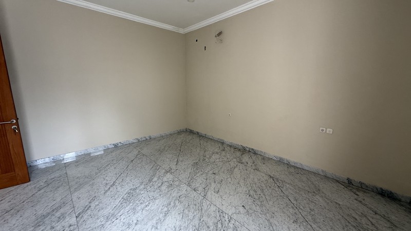 BRAND NEW AND MODERN HOUSE AT SENOPATI AREA