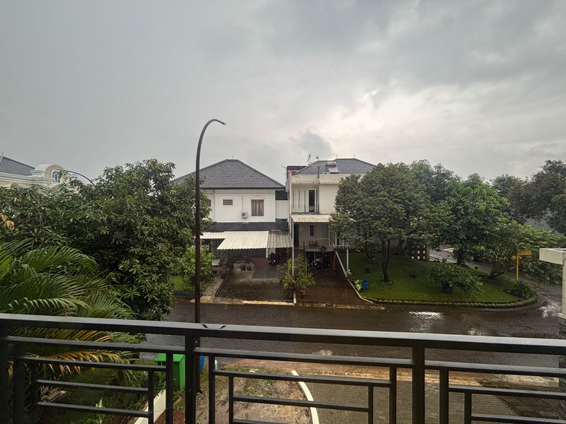 Rumah Kokoh 2 Lantai Siap Huni di Kota Wisata Cibubur