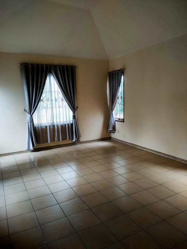 Disewakan Rumah di JL. Kalimantan - Lippo Karawaci Tangerang 