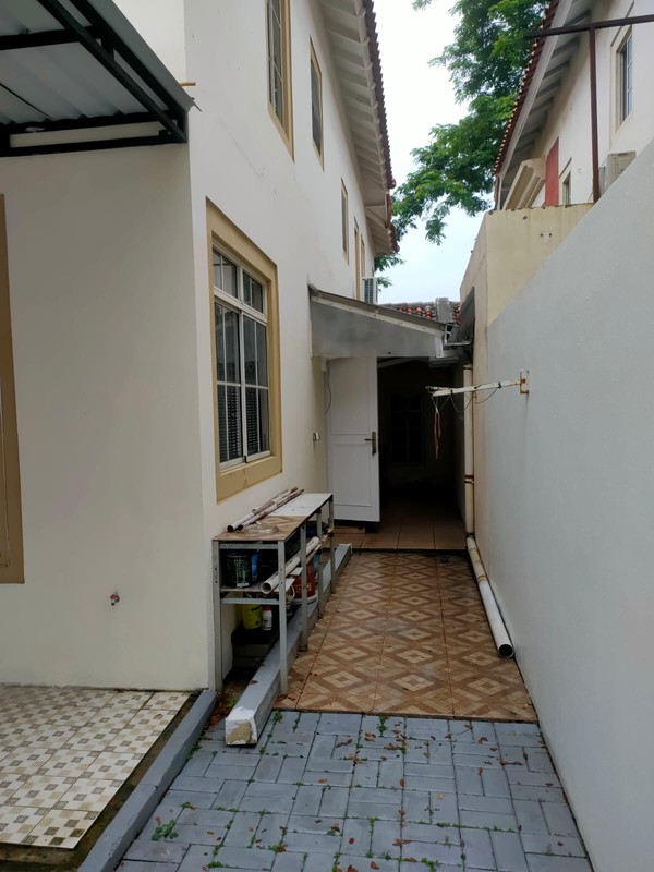 Disewakan Rumah di JL. Kalimantan - Lippo Karawaci Tangerang 