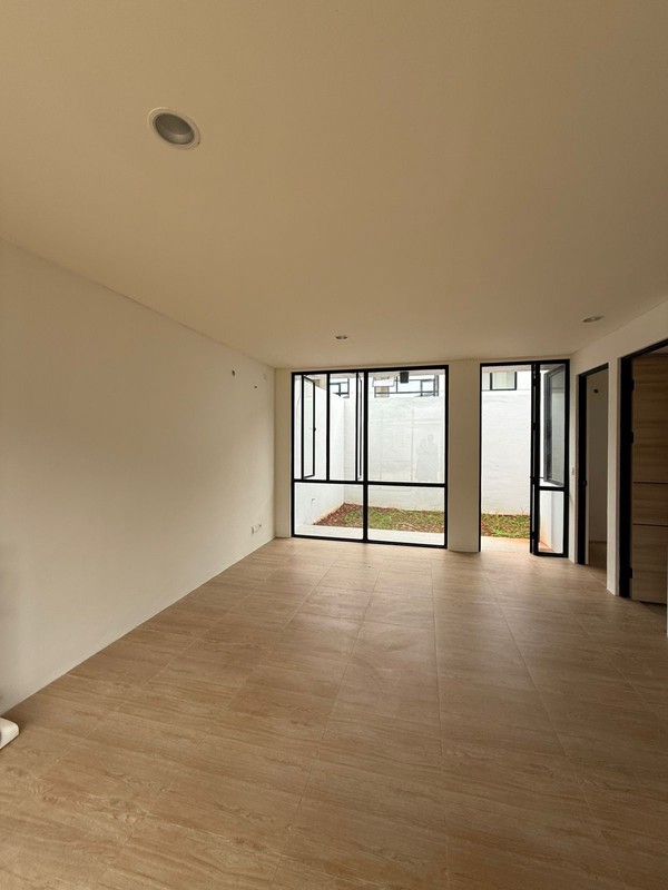 Dijual Rumah di Cendana cove - lippo karawaci Tangerang 