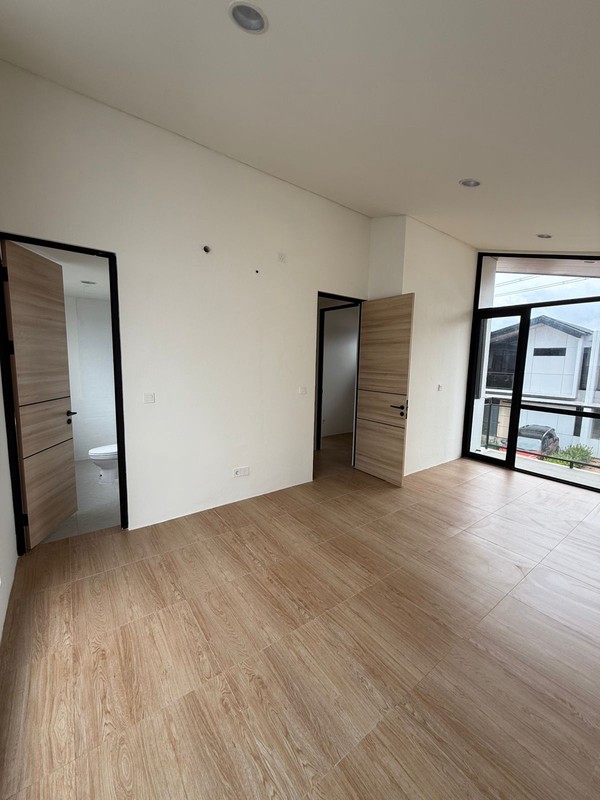 Dijual Rumah di Cendana cove - lippo karawaci Tangerang 