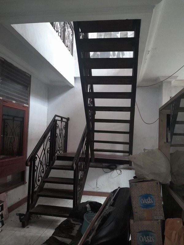 Dijual Rumah 1 1/2 Lantai Lokasi Bagus Di Tebet Raya, Jakarta Selatan