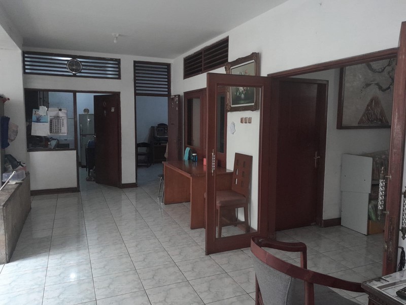 Dijual Rumah 1 1/2 Lantai Lokasi Bagus Di Tebet Raya, Jakarta Selatan