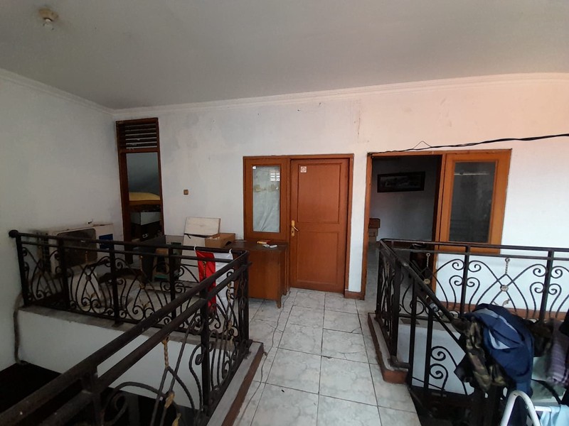 Dijual Rumah 1 1/2 Lantai Lokasi Bagus Di Tebet Raya, Jakarta Selatan