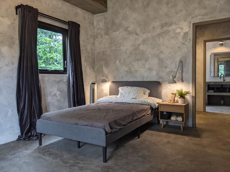 Dijual 278 m2 Rumah Usaha kawasan Mojoroto - Kota Kediri Jawa Timur - modern 2 Lantai Full Furnished - Depan view Sungai - Belakang View Gunung  dekat Pabrik Gudang Garam, Akses TOL , Pusat Perbelanja