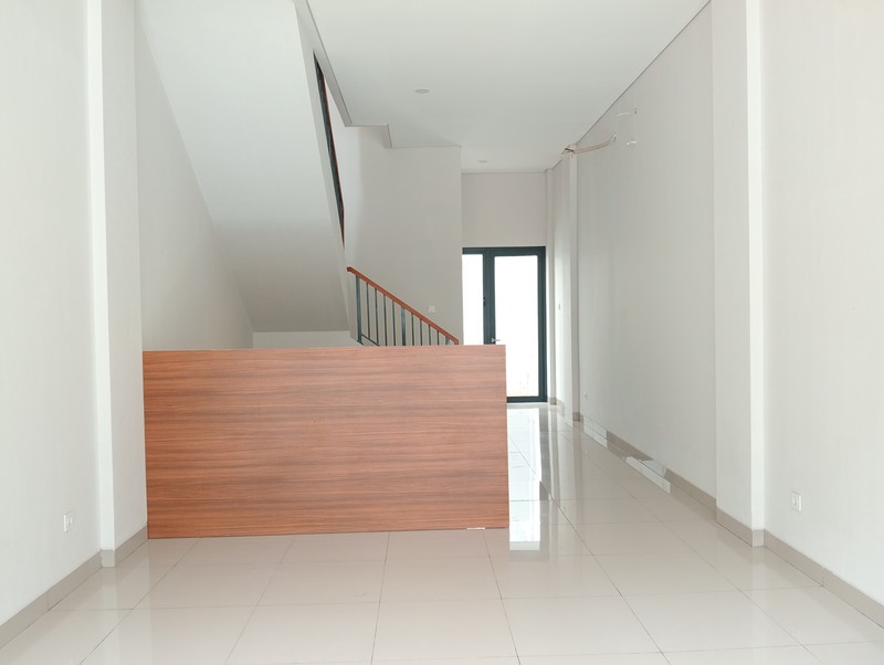 TERMURAH, Ruko Madison, Baru, Cocok Untuk Kantor, Lokasi Strategis, Nego