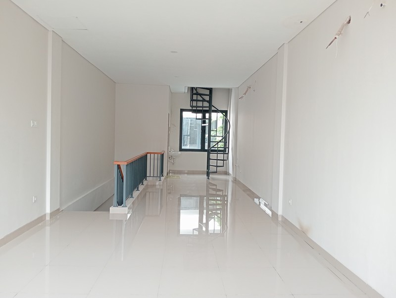 TERMURAH, Ruko Madison, Baru, Cocok Untuk Kantor, Lokasi Strategis, Nego