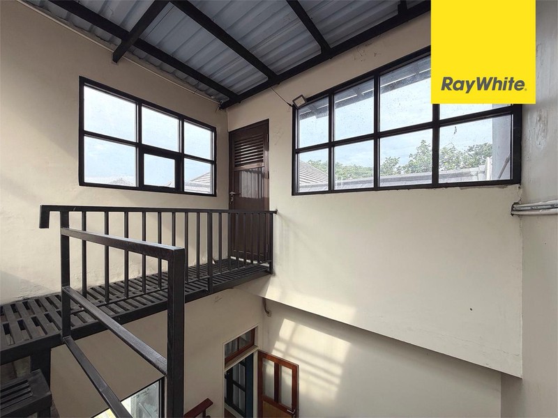 Rumah Besar, Hadap Greenbelt di Kota Wisata Cibubur