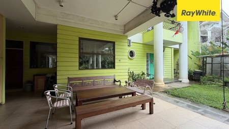 Rumah Besar, Hadap Greenbelt di Kota Wisata Cibubur