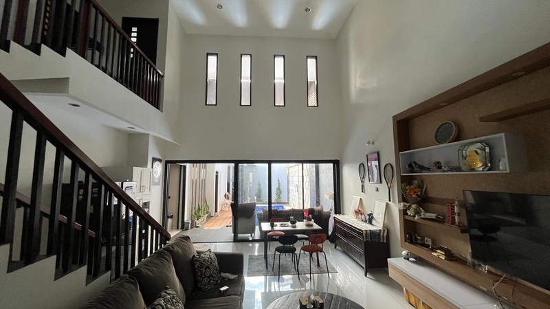 Rumah 2 lantai, siap huni, Bebas Banjir di Bandung