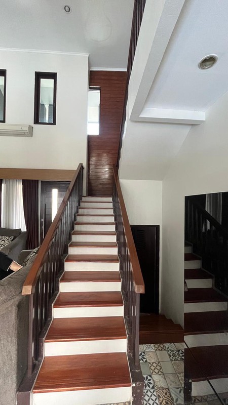 Rumah 2 lantai, siap huni, Bebas Banjir di Bandung