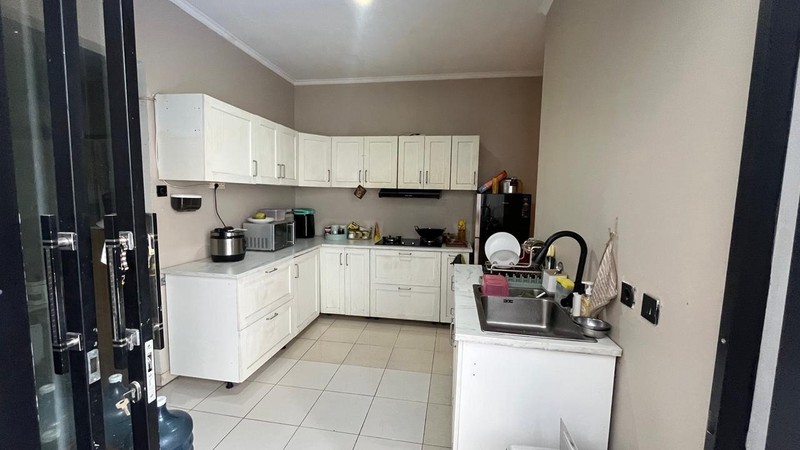 Rumah 2 lantai, siap huni, Bebas Banjir di Bandung