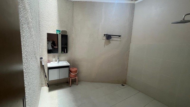 Rumah 2 lantai, siap huni, Bebas Banjir di Bandung