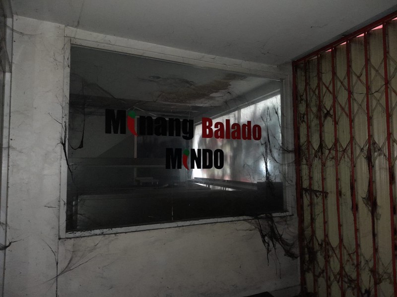 Dijual Ruko 2 Tingkat Lokasi Strategis Di Arteri Permata Hijau, Jakarta Selatan