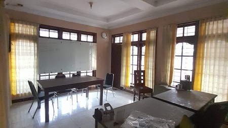 Dijual Ruko 2 Tingkat Lokasi Strategis Di Arteri Permata Hijau, Jakarta Selatan