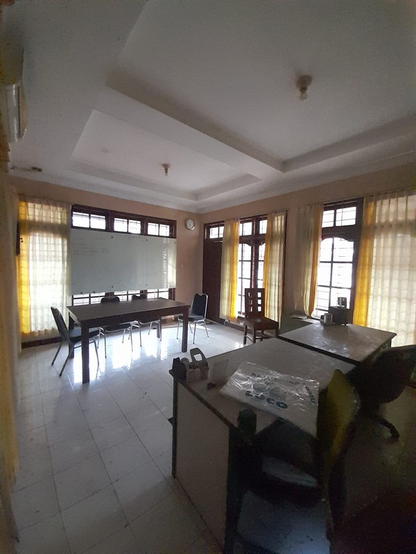 Dijual Ruko 2 Tingkat Lokasi Strategis Di Arteri Permata Hijau, Jakarta Selatan