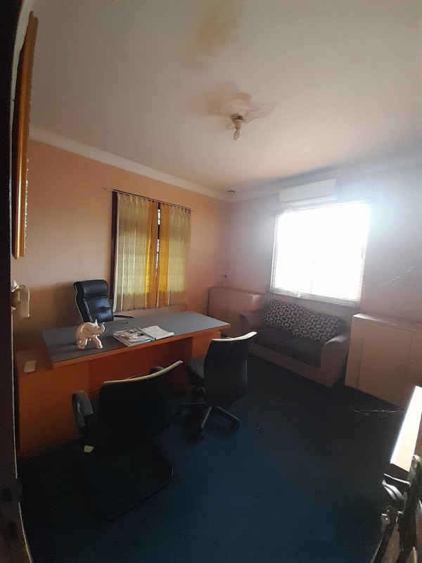 Dijual Ruko 2 Tingkat Lokasi Strategis Di Arteri Permata Hijau, Jakarta Selatan