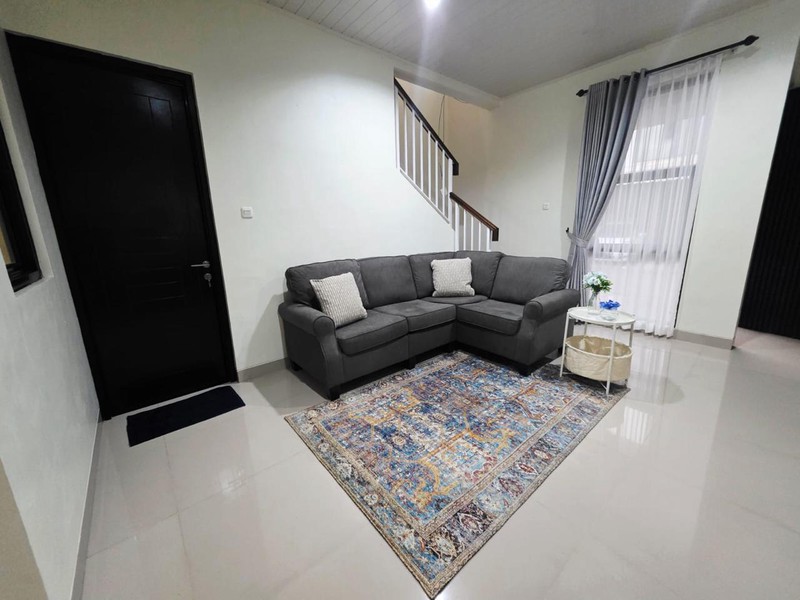 Rumah Minimalis Bagus, Dalam Cluster keaman 24 Jam di Bintaro