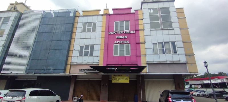 disewa ruko strategis lokasi boulevard 2 jalur mobil dilalui transportasi umum 24 jam ruko golden boulevard bsd city