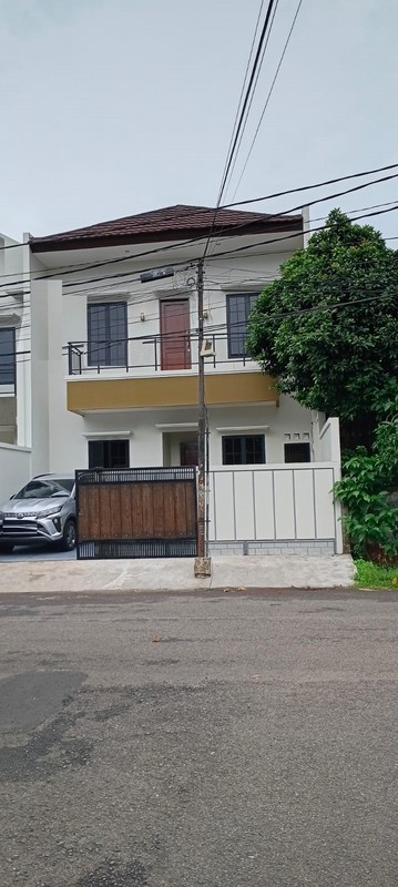 Rumah Brand New, dilokasi Strategis  Bintaro- Jaksel
