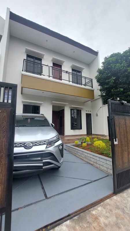 Rumah Brand New, dilokasi Strategis  Bintaro- Jaksel