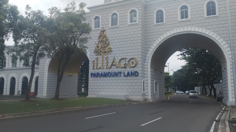 disewa ruko kondisi baru strategis tengah kota di il lago grande gading serpong