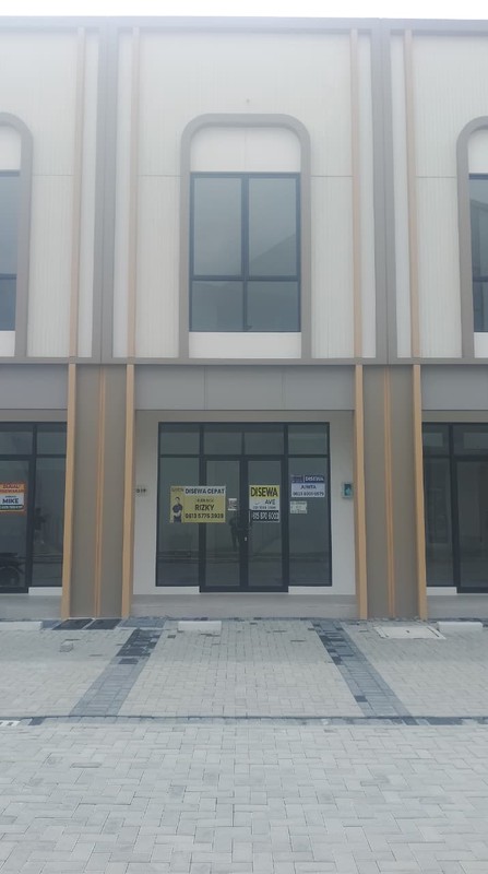 disewa ruko kondisi baru strategis tengah kota di il lago grande gading serpong