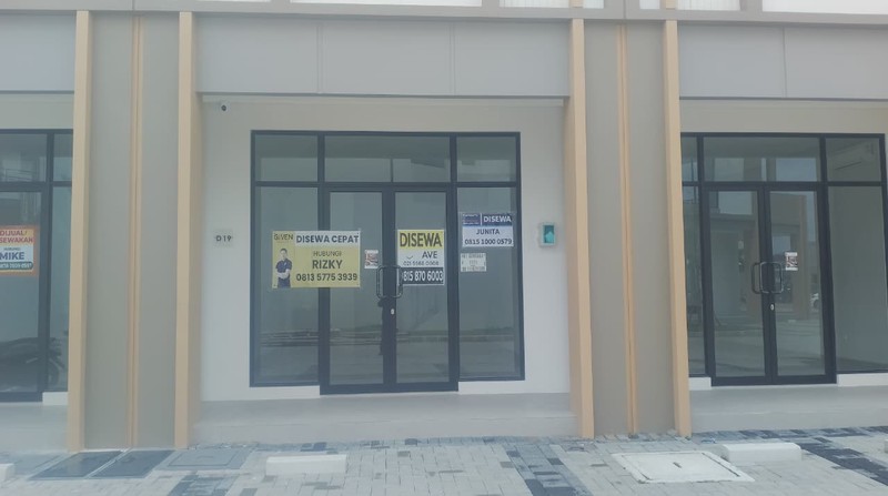 disewa ruko kondisi baru strategis tengah kota di il lago grande gading serpong