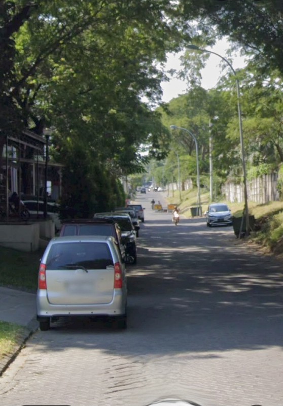 Disewakan 490 m2 Gedung Baru 4 Lantai Ruko Taman Gapura Citraland Area G-Walk Citraland Komersial Area Surabaya Barat Cocok Buat Segala Usaha Kantor, Bank, Gym, Skin Care Clinic, Resto - Parkiran Mobi