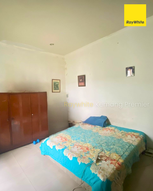 Rumah Besar di Perumahan Tenang Gandaria - 1,5 Km ke MRT Blok M, Jalan 2 Mobil, 850 meter Ke Gandaria City Mall