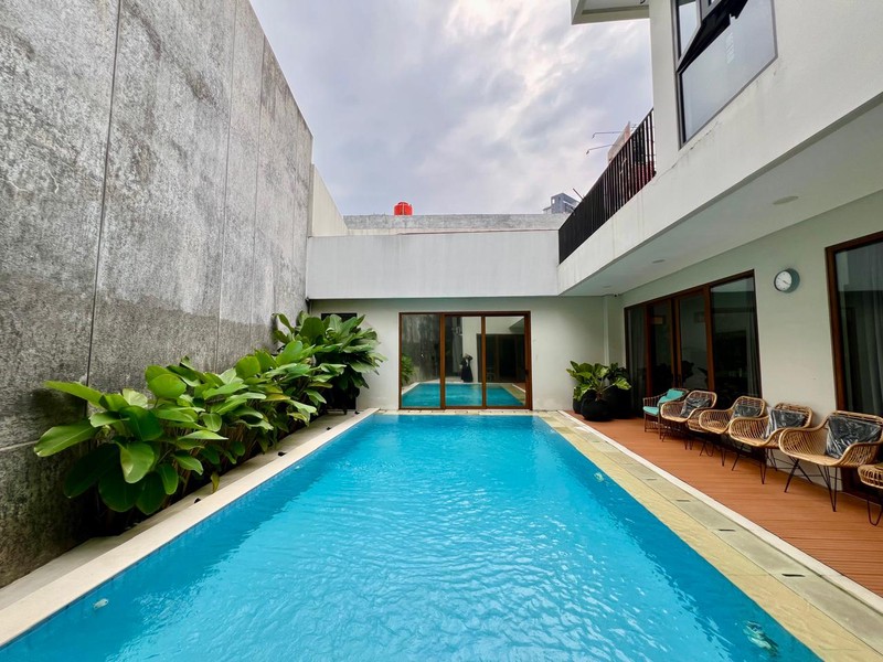 Rumah Hitung Tanah Area Cipete