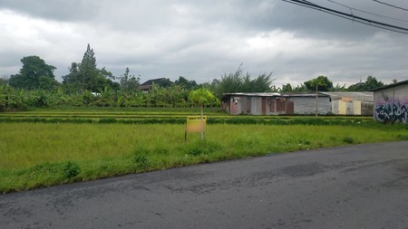 Dijual Tanah Strategis 765 Meter Persegi Cocok untuk Investasi/Hunian di Maguwoharjo,Depok, Sleman 