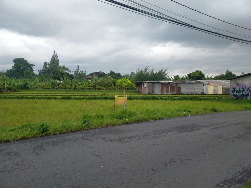 Dijual Tanah Strategis 765 Meter Persegi Cocok untuk Investasi/Hunian di Maguwoharjo,Depok, Sleman 