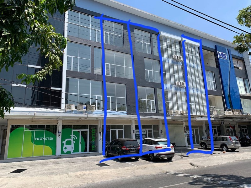Dijual 3 Jejer Ruko Baru Modern 4 Lantai di Surabaya Pusat Kota 