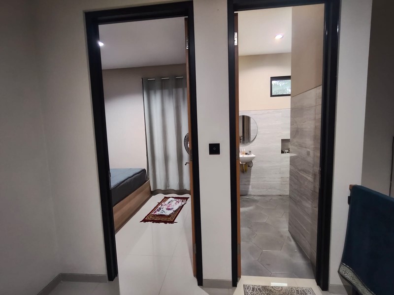 Town House, 2 Lt, Siap Huni, Semi Furnished, Bebas Banjir, Bisa KPR